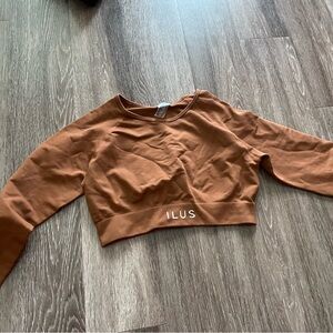 ILUS Seamlux Intensify Crop Top - XL - 2 for 1